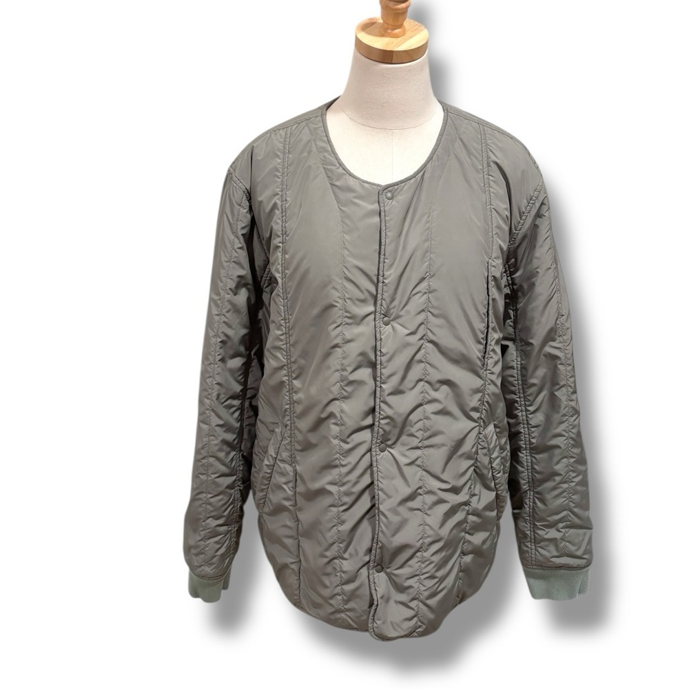 Folk Puffer Jacket in Olive Green Size Medium